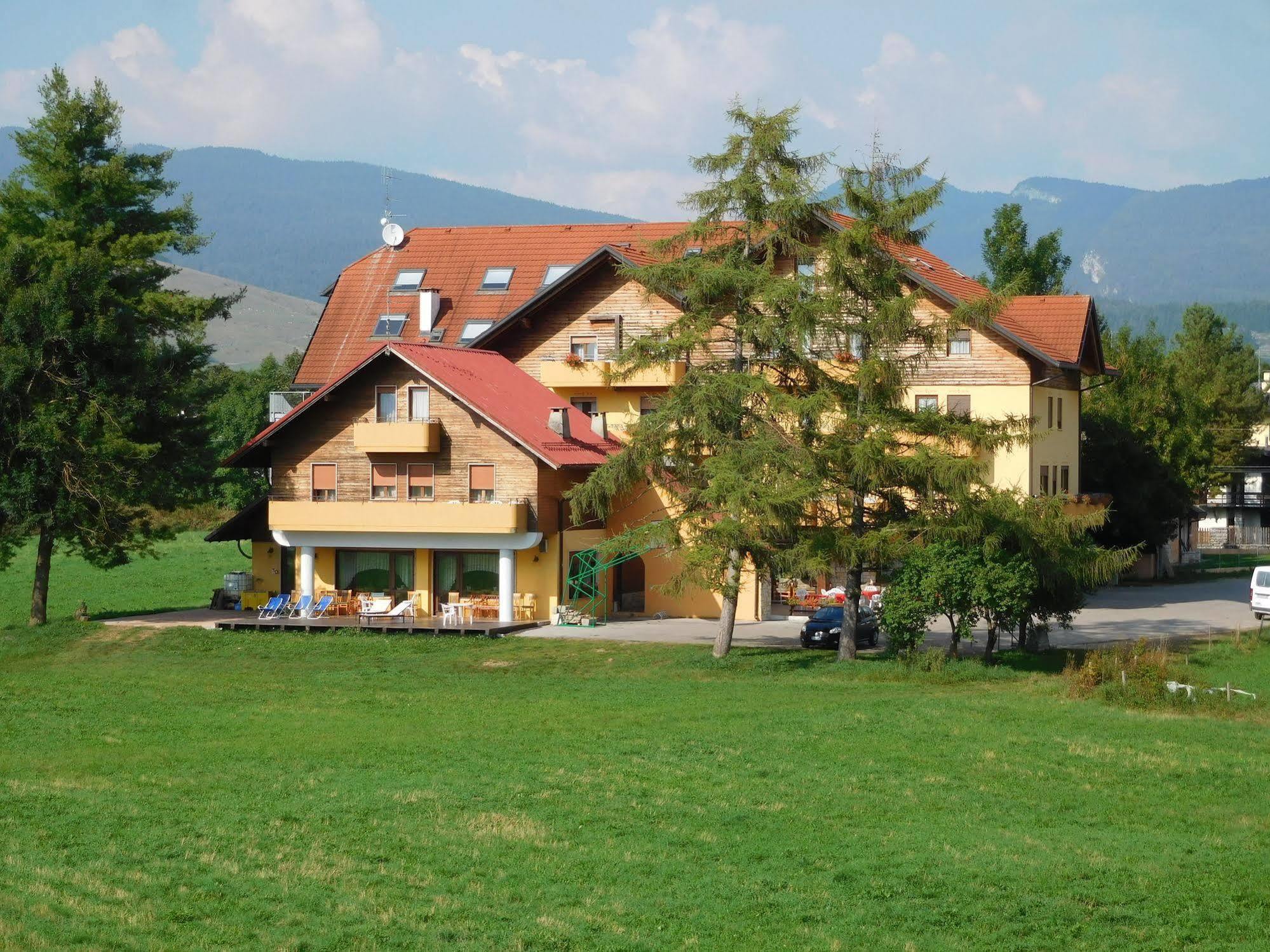 Hotel Vescovi Asiago Exteriör bild